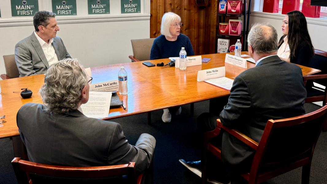 Patty Murray, John McCarthy, and John Melin participating in the roundtable with Hasegawa.
