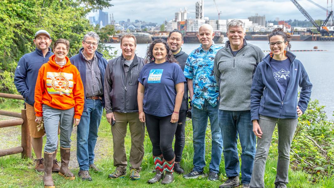 Port of Seattle staff, Executive Director Stephen P. Metruck, and Commissioner Felleman participate in the Duwamish Alive Event.