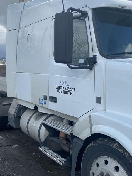 Equll truck.