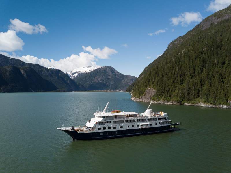 UnCruise Safari Endeavor 800.