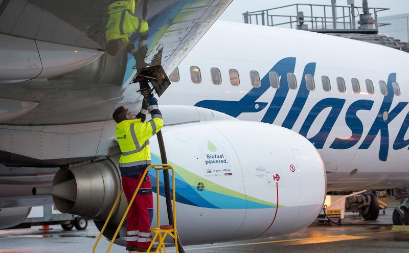 Alaska Airlines jet powered by sustainable aviation fuels.