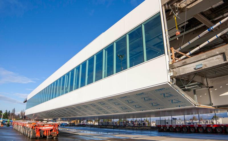 IAF pedestrian walkway center span at Cargo 2.