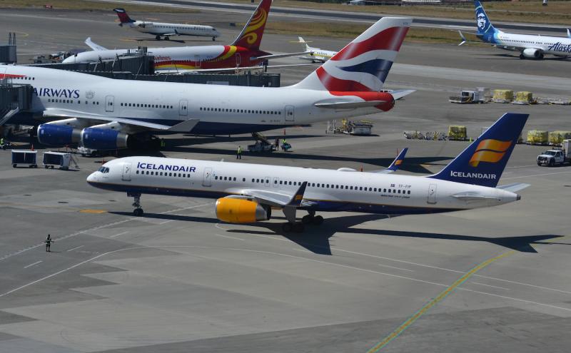 Airlines at SEA Airport