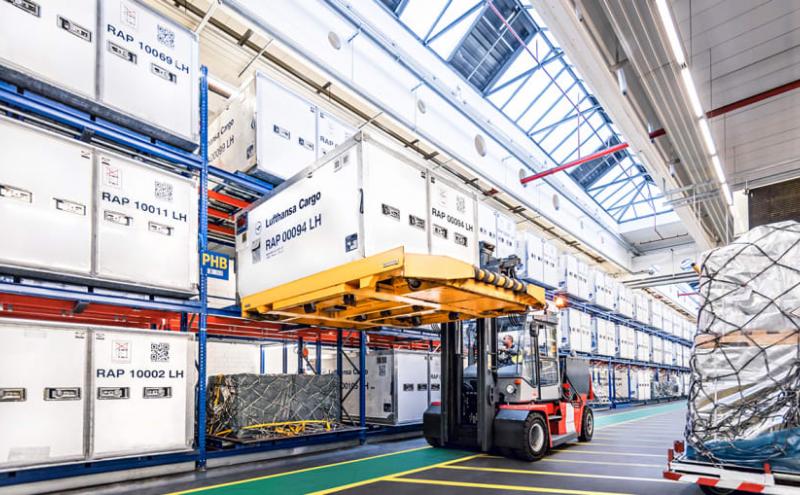 Lufthansa Cargo.