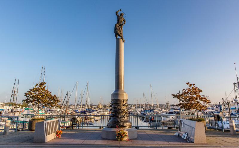Fishermen's Memorial statue.