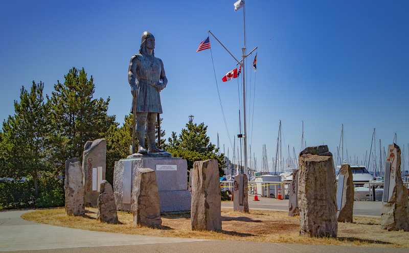 Wide Shot of Leif Erikson Statue