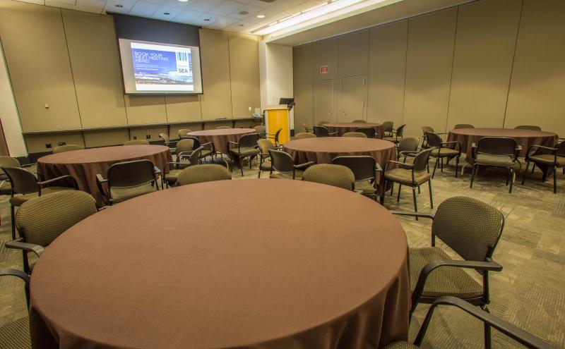 London room in Rounds