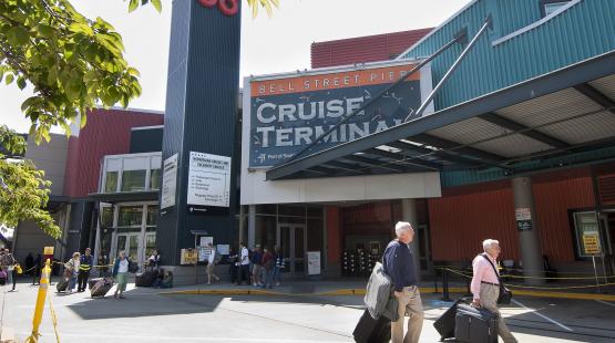 Cruise Passengers arrive at Bell Street Pier 66 Cruise Terminal en Route to Alaska from Seattle
