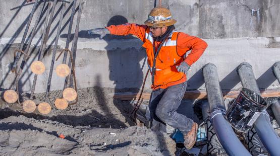 Construction worker at the North Satellite Modernization site, dec. 2017, SEA Airport